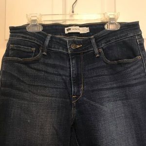 💥CLOSET CLEANOUT💥 Levi jeans